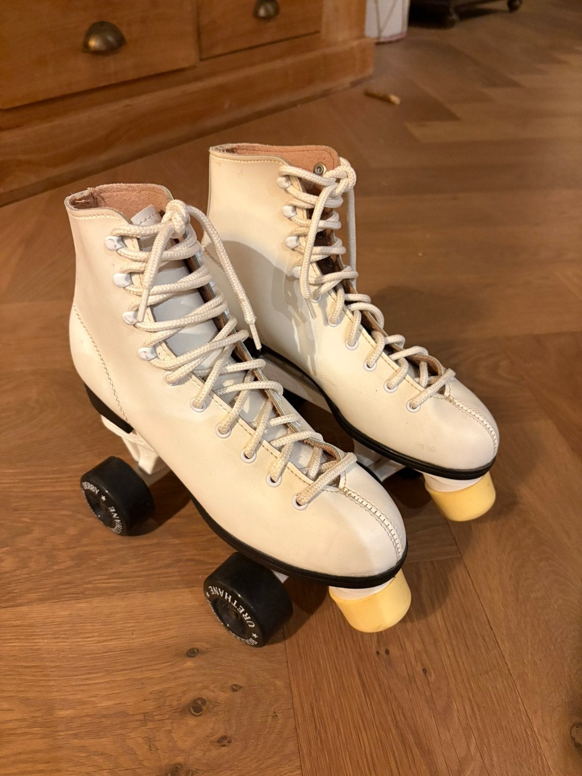 Rollerdirby skates, Ophalen of Verzenden, Zo goed als nieuw, Dames
