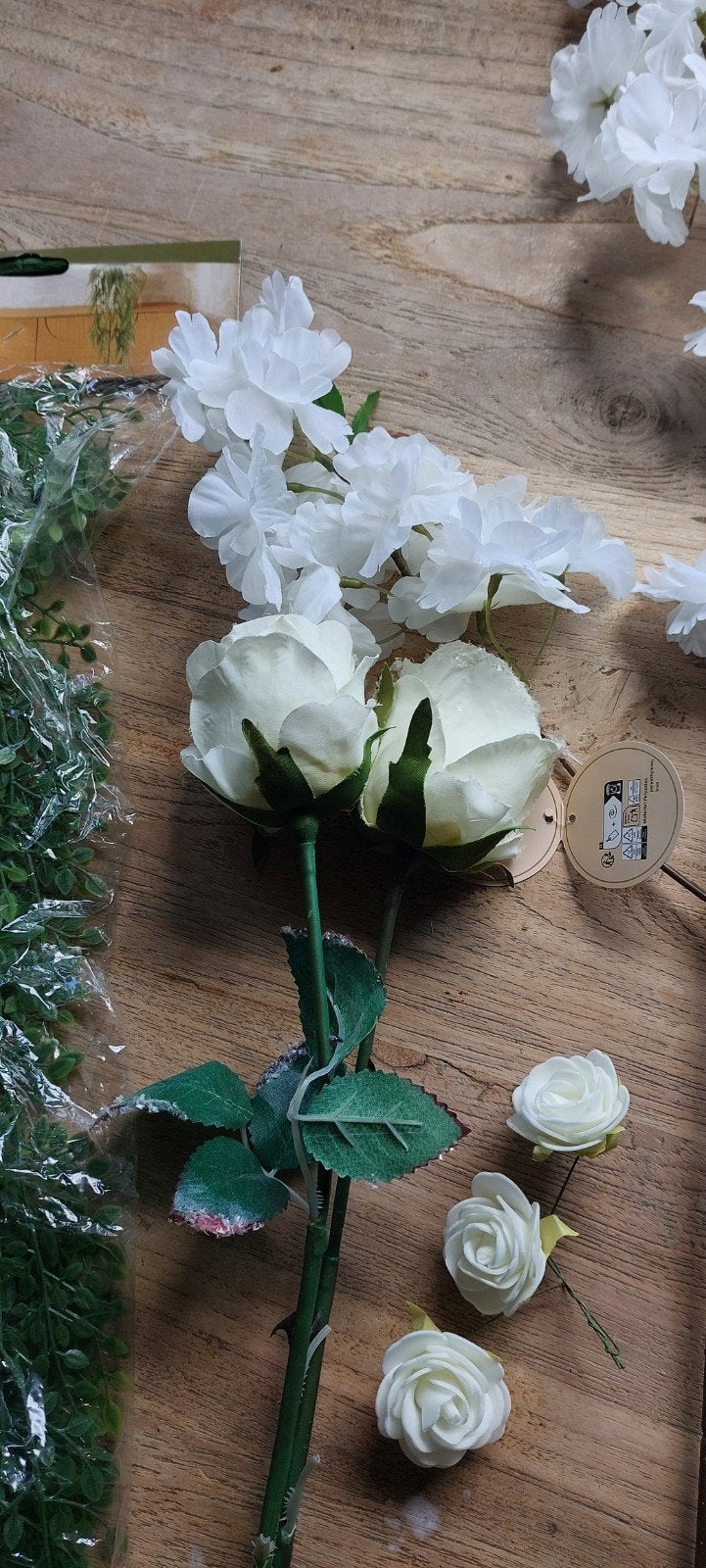 Kunstbloemen voor feest en bruiloft - nieuw en gebruikt, Huis en Inrichting, Woonaccessoires | Kunstplanten en Kunstbloemen, Ophalen