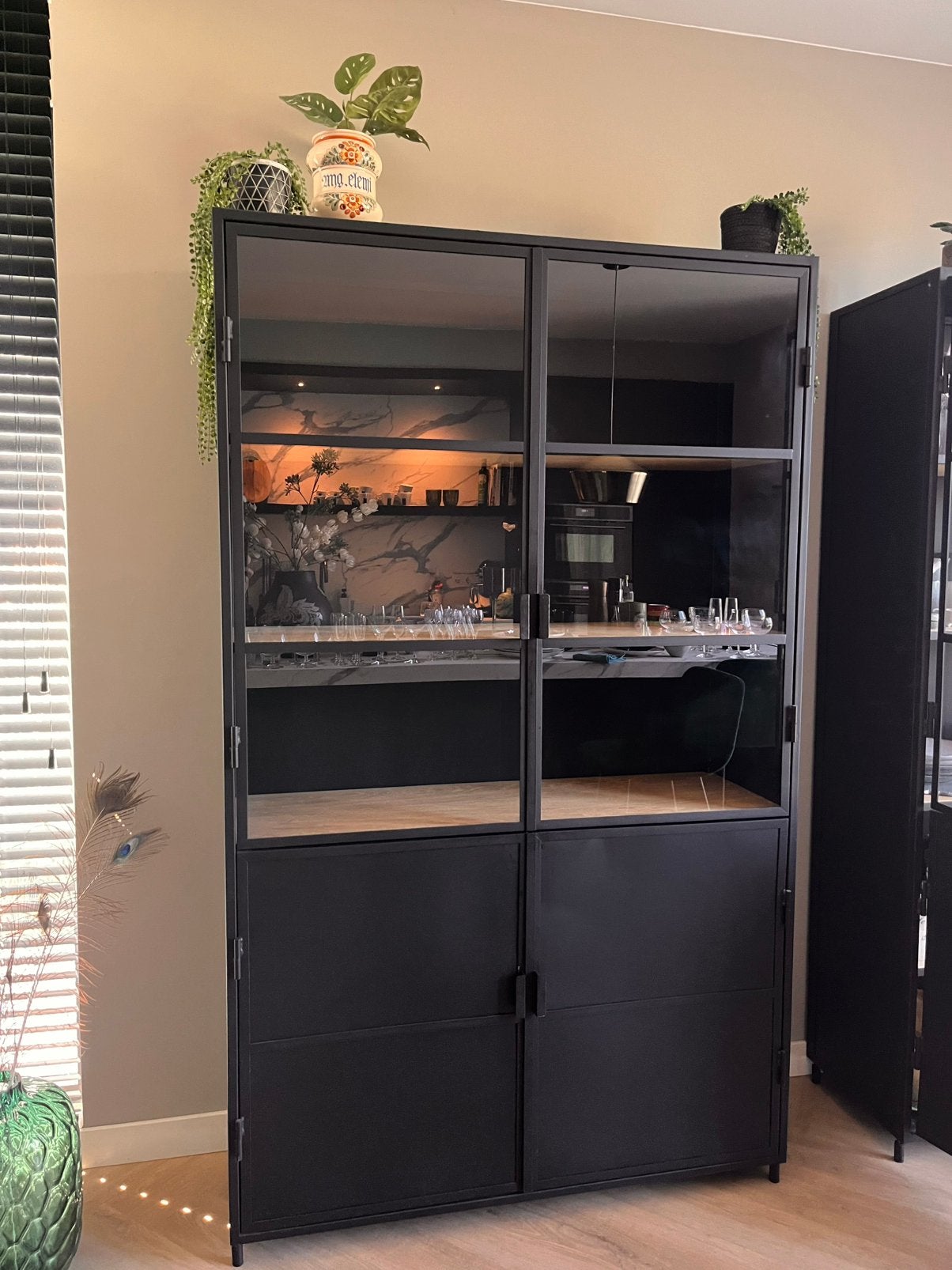 Zwarte stalen buffetkast 120 x 200 x 40 van Goossens, Ophalen, Zo goed als nieuw
