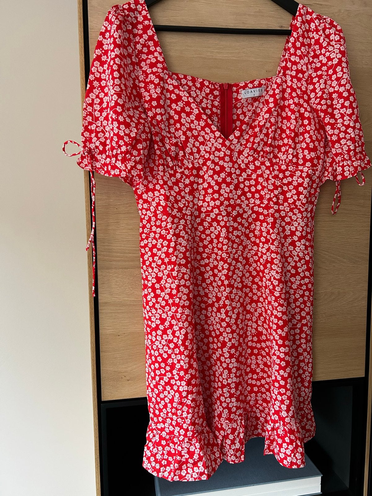 Rode zomerjurk met bloemenprint en pofmouwtjes, Maat 38/40 (M), Ophalen of Verzenden, Zo goed als nieuw, Boven de knie