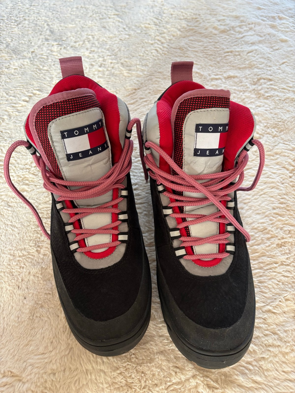 Tommy Hilfiger sneakers/wandelschoenen maat 42, Ophalen of Verzenden, Gedragen, Zwart, Sneakers of Gympen