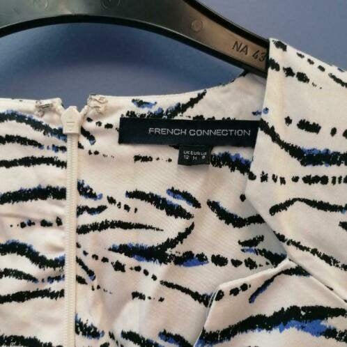 French Connection wit + blauw "zebra" print jurkje S-M 35963, Maat 38/40 (M), French Connection, Blauw, .