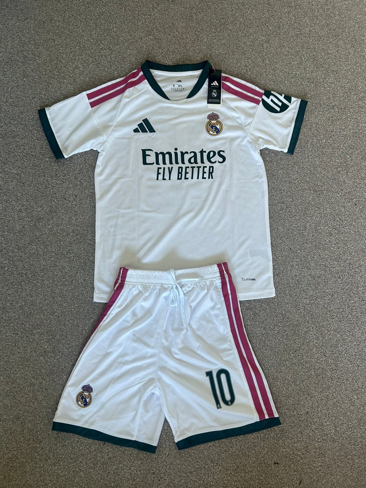 Real madrid set 26/27, Maat M, Ophalen of Verzenden, Nieuw, Trainingspak