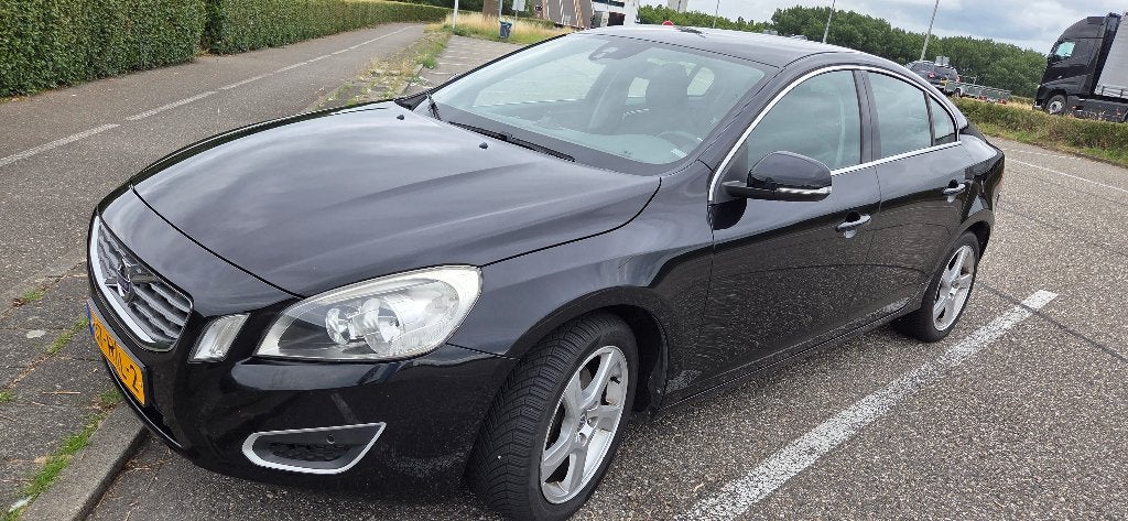 Volvo S60 1.6 T4 Powershift 2011 Zwart, Auto's, Volvo, 1596 cc, Lichtsensor, 179 pk, S60