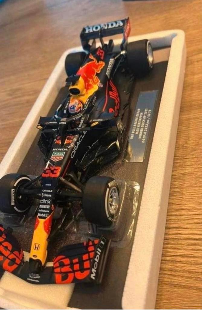 Max verstappen auto, Hobby en Vrije tijd, Modelauto's | 1:24, Ophalen of Verzenden, Zo goed als nieuw, Bburago