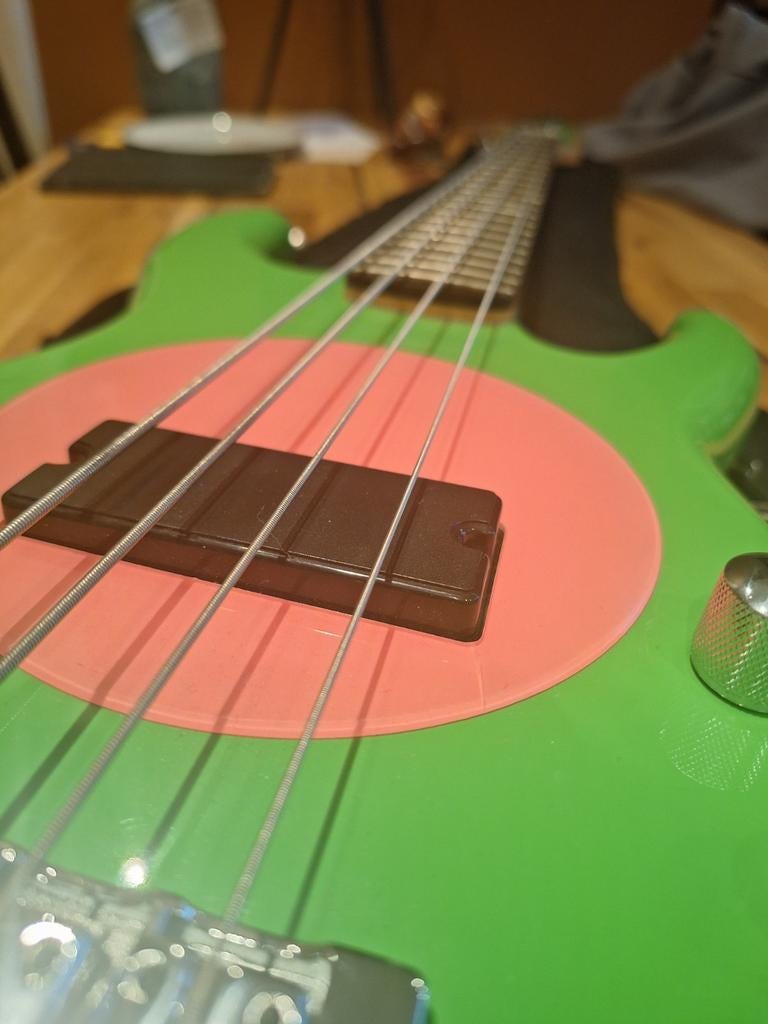 Flea Bass Model 32, Muziek en Instrumenten, Ophalen of Verzenden, Gebruikt
