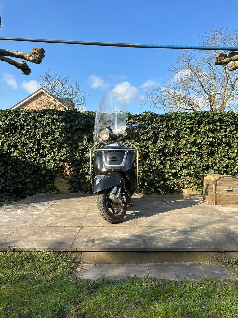 Retro scooter - Killerbee Custom, Ophalen, Zo goed als nieuw, Benzine, Overige merken