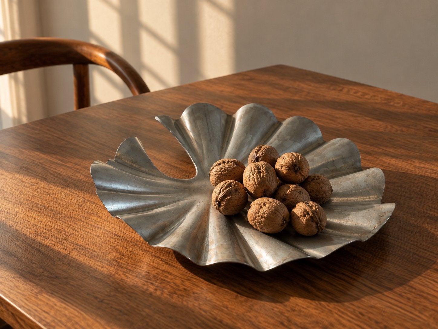 Vintage decoratieve fruitschaal jaren 70s lelieblad 30 cm, Gebruikt, Schaal, Rond, Geribbeld