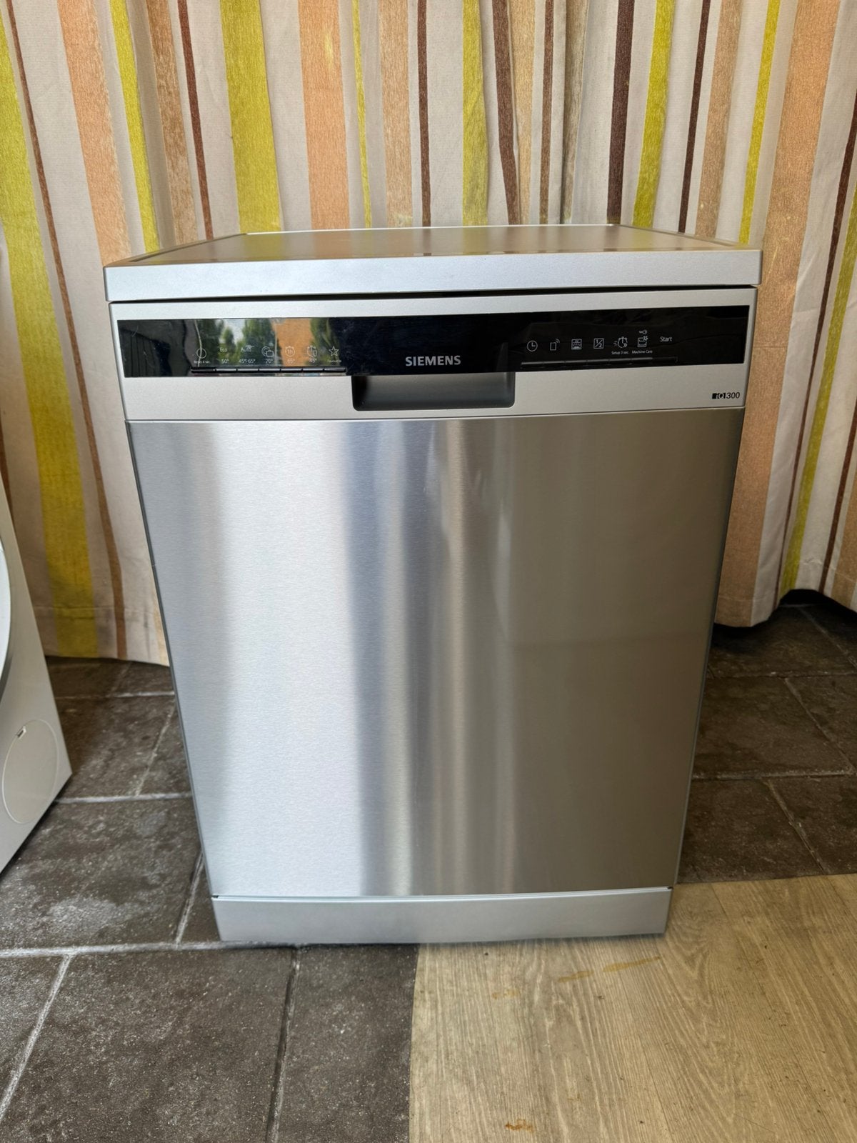 2023 RVS Vaatwasser | Siemens iQ300 | Schoon | Werkt Super, Ophalen, Minder dan 85 cm, Minder dan 10 liter, Energieklasse A of zuiniger