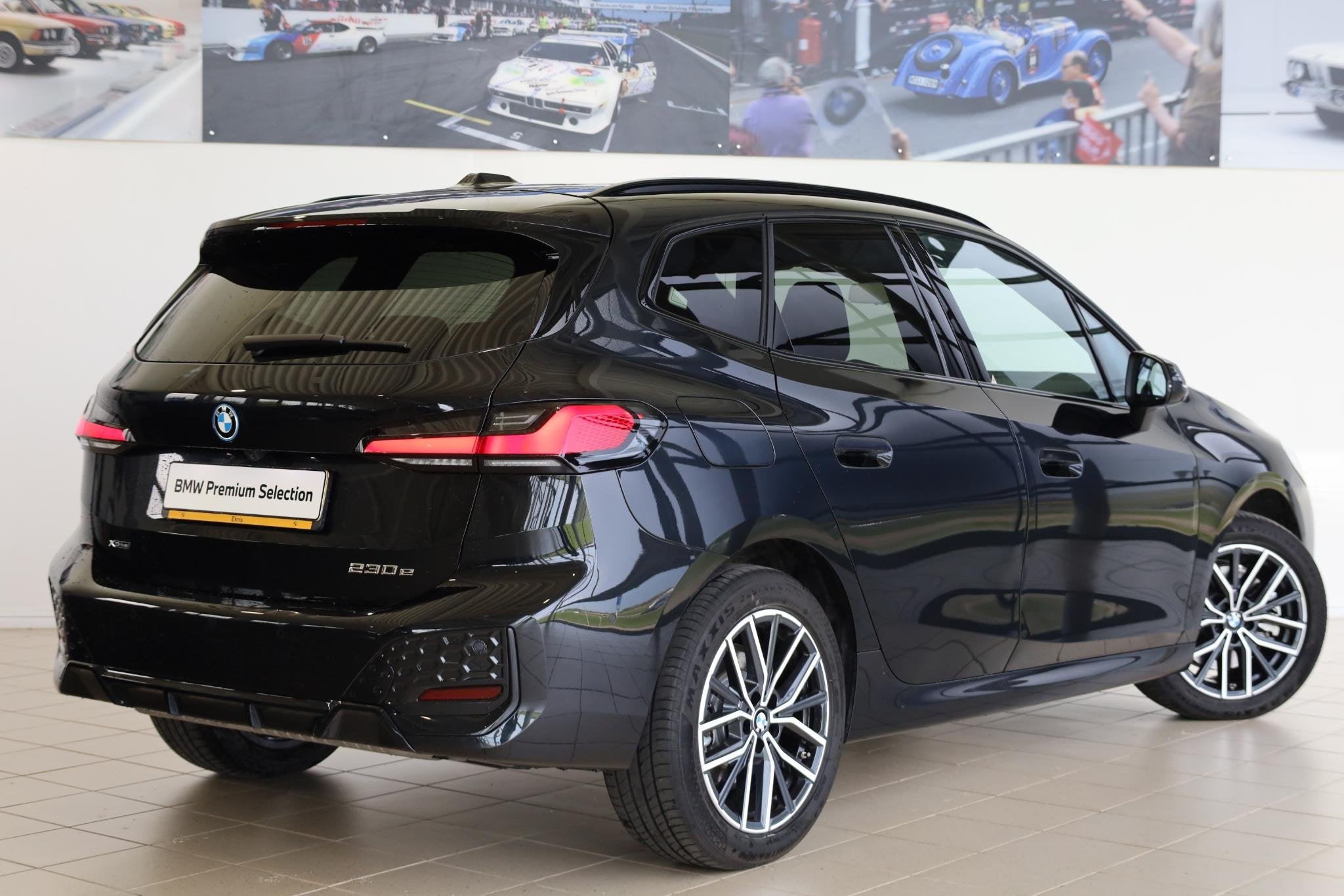 BMW 2 Serie Active Tourer 230e xDrive | M Sport | Harman Kar, Auto's, Automaat, Elektrische stoelverstelling, 150 min, 1820 kg