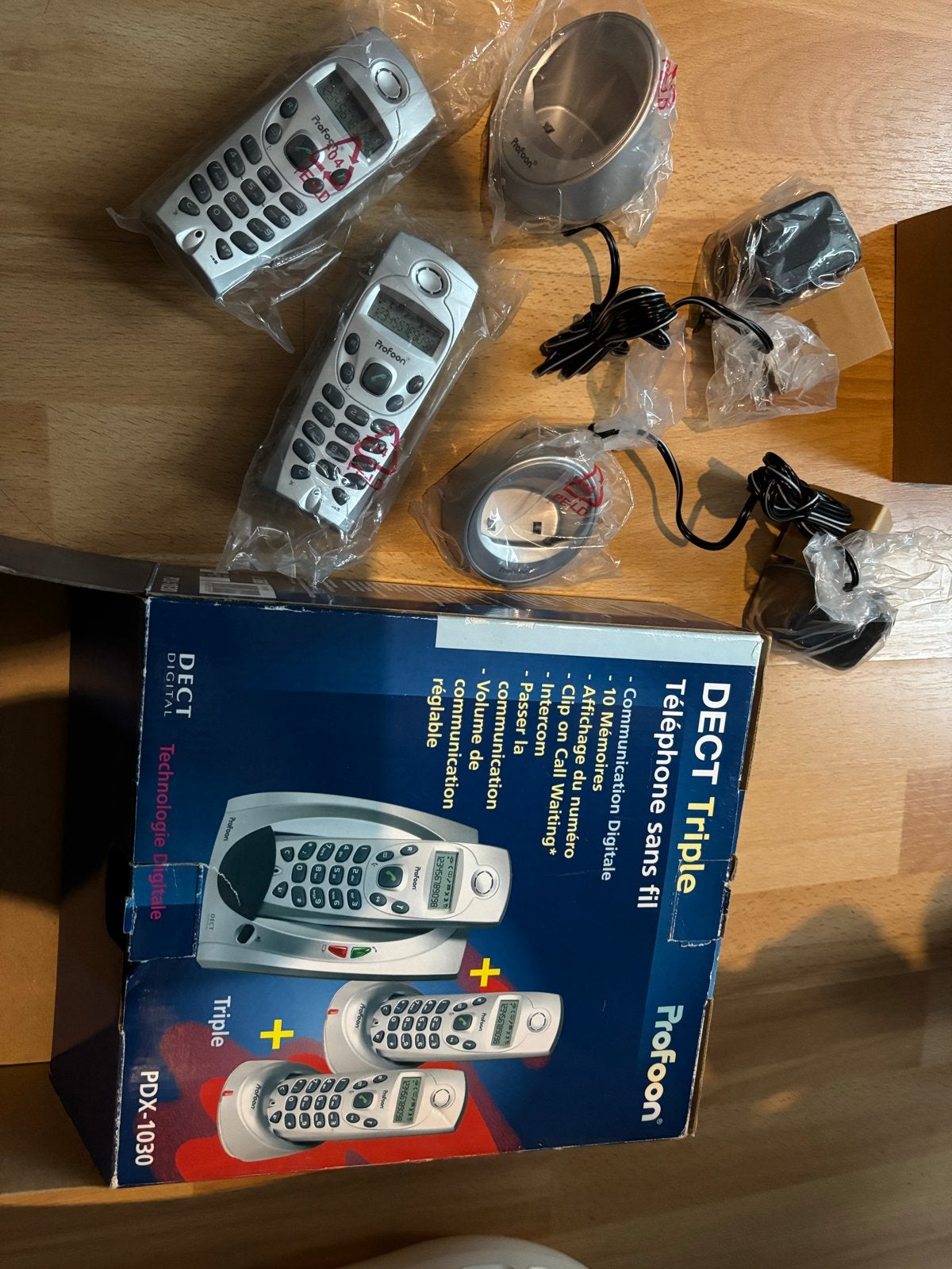 Profoon DECT Triple PDX-1030 draadloze telefoonset, Ophalen, Nieuw, 3 handsets