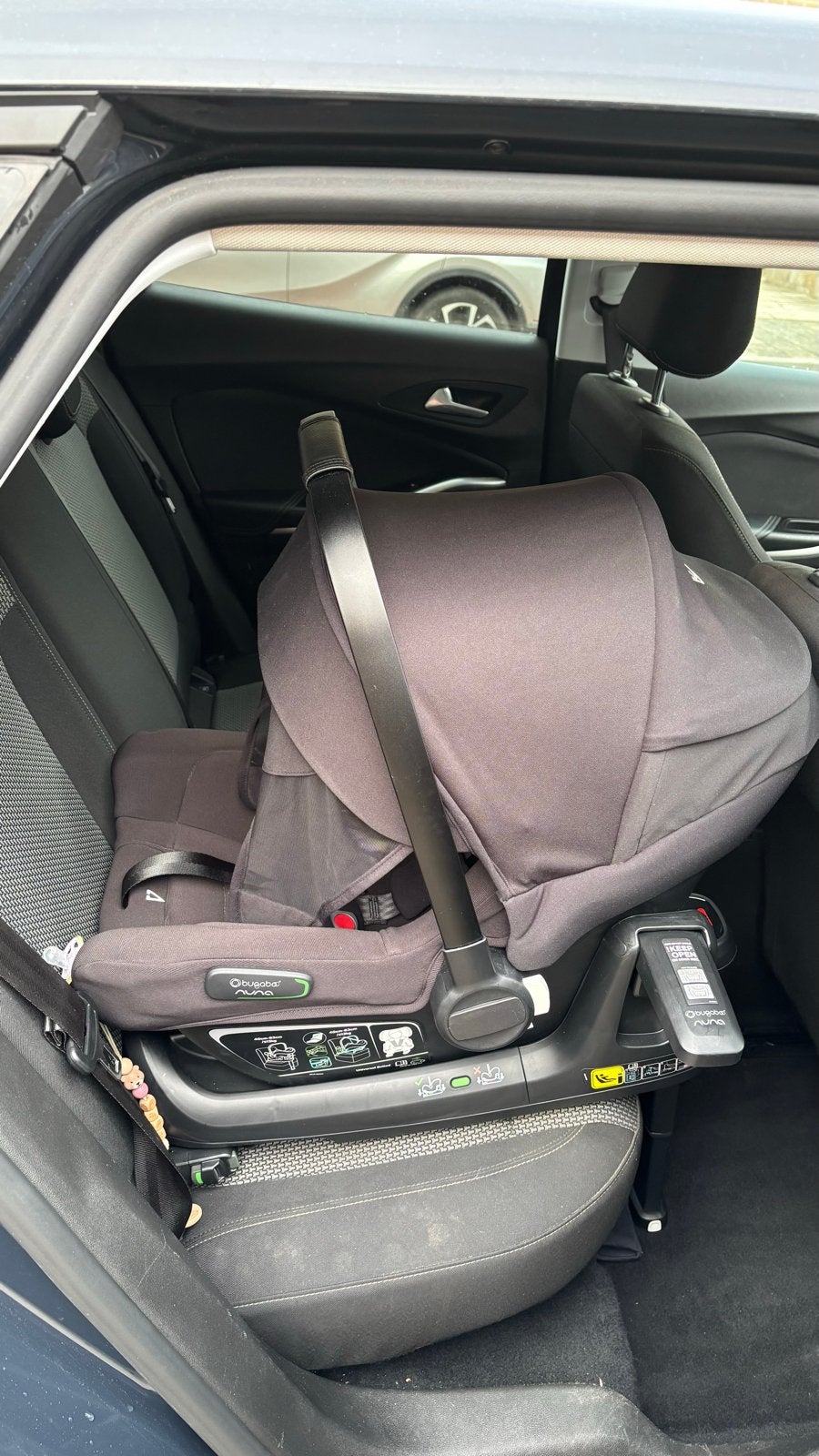 Bugaboo autostoel met isofix + gratis teddy kleedje, Zo goed als nieuw, Isofix, 0 t/m 13 kg, Ophalen