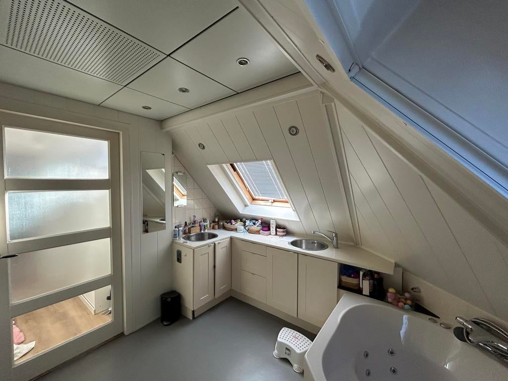 GRATIS Complete badkamer met bubbelbad, douche en keukenblok, Ophalen, Gebruikt, Met bad