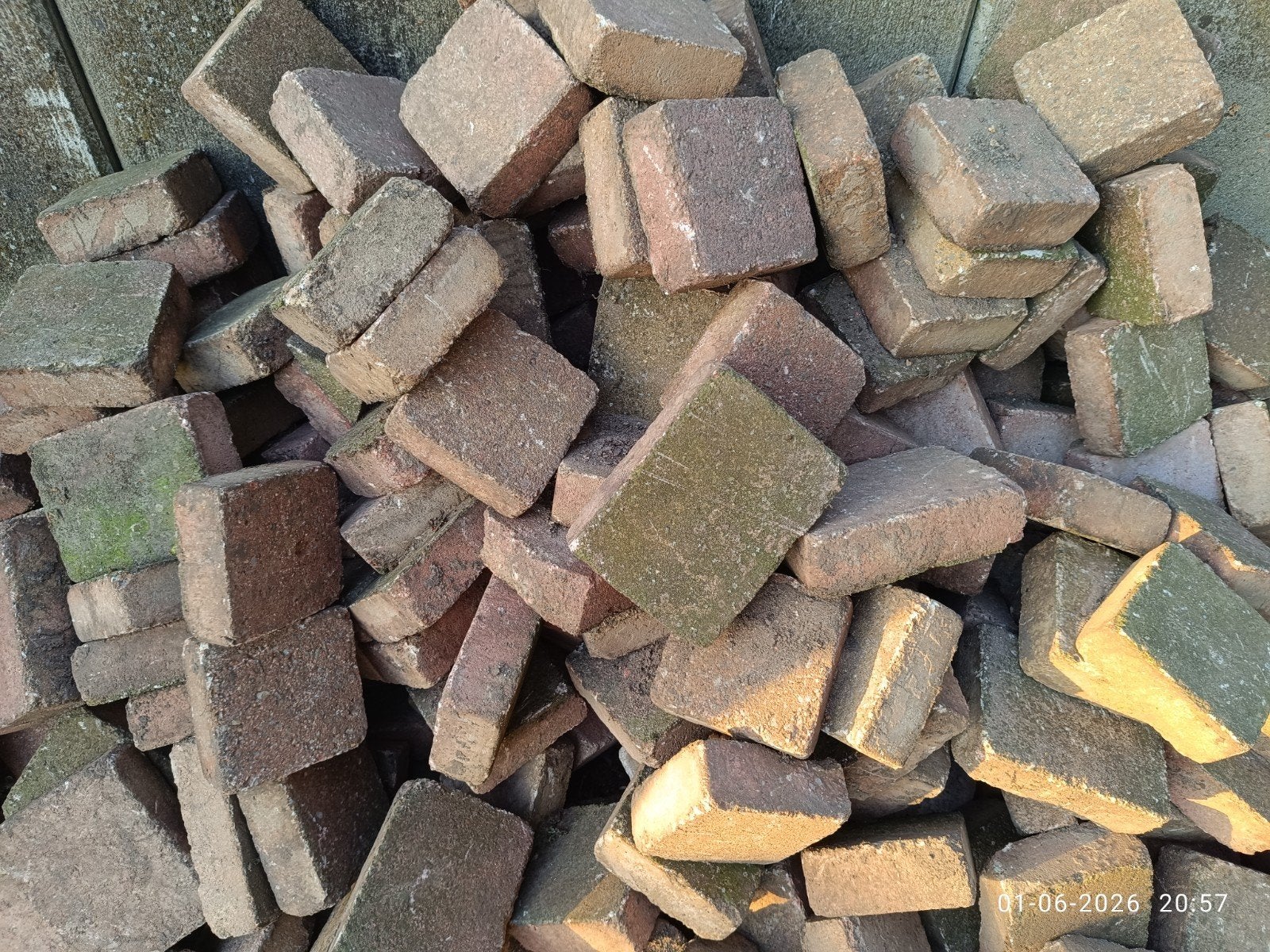 Gratis Trommel stenen 15x15x6 en 20x15x6, Ophalen of Verzenden