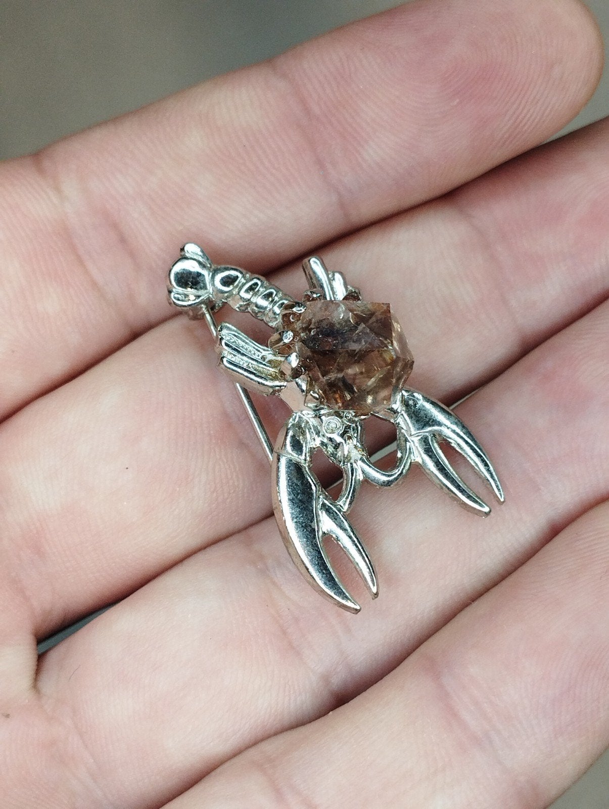 Prachtige vintage broche, Ophalen of Verzenden, Zo goed als nieuw, Overige materialen