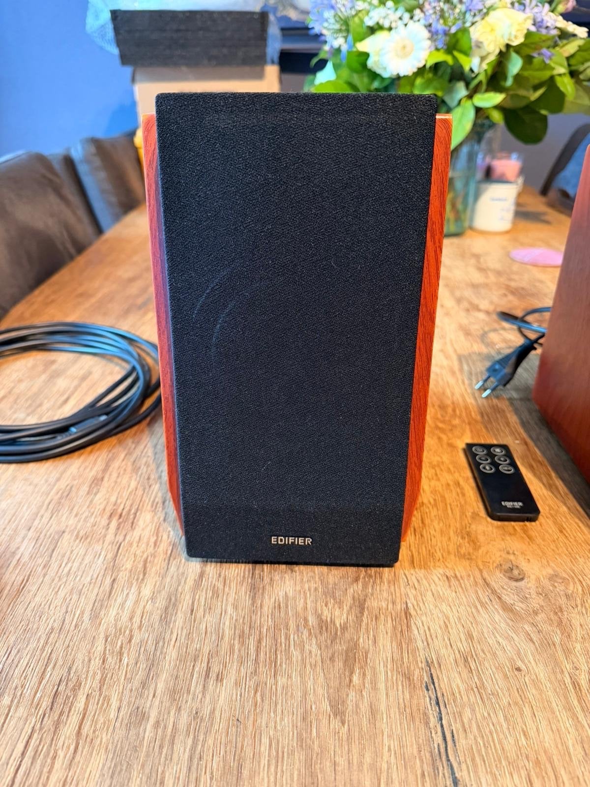 Edifier R1700BT Bluetooth luidsprekerset - Zo goed als nieuw, Ophalen of Verzenden, Zo goed als nieuw, Audiokanaal 2, Edifier