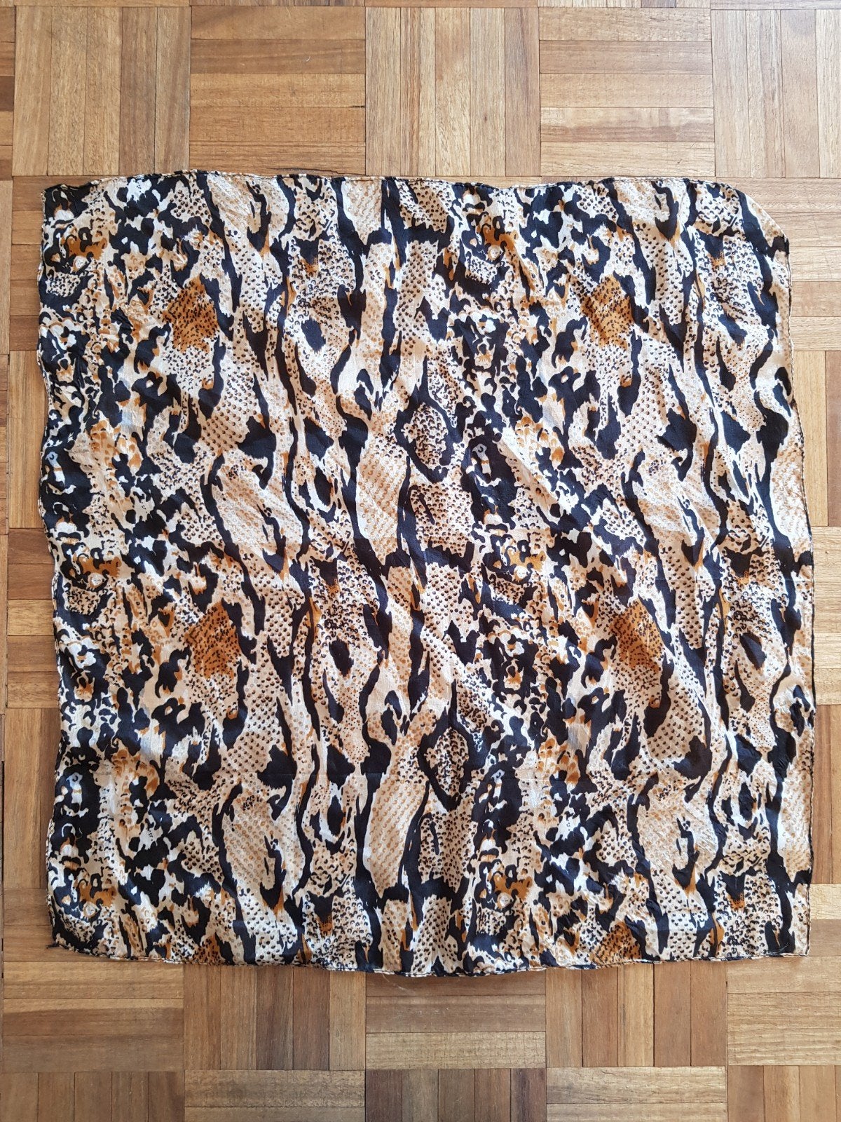 Sjaaltje slangenprint beige tinten, Ophalen of Verzenden, Gedragen, Maat 36 (S), Sjaal