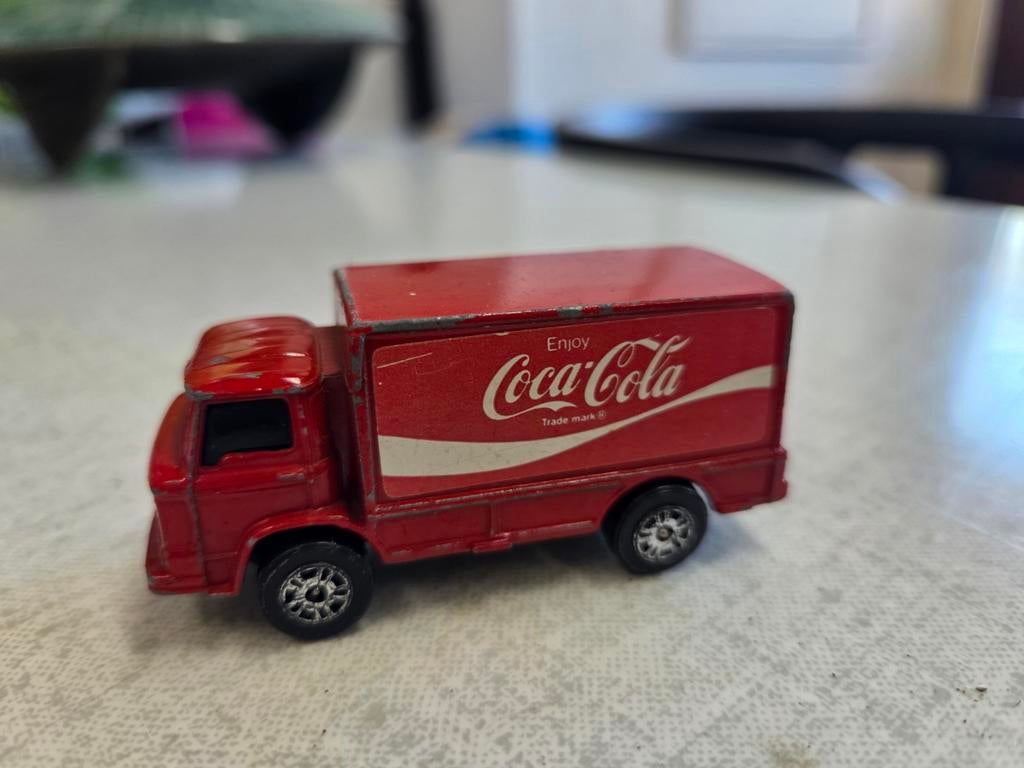 Vintage Coca-Cola Speelgoedvrachtwagen, Overige merken, Gebruikt, 1:50 of kleiner, Ophalen of Verzenden