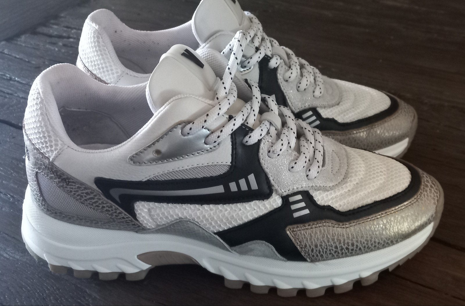Via Vai Sneakers 39, Kleding | Dames, Schoenen, Ophalen of Verzenden, Zo goed als nieuw, Beige, Sneakers of Gympen