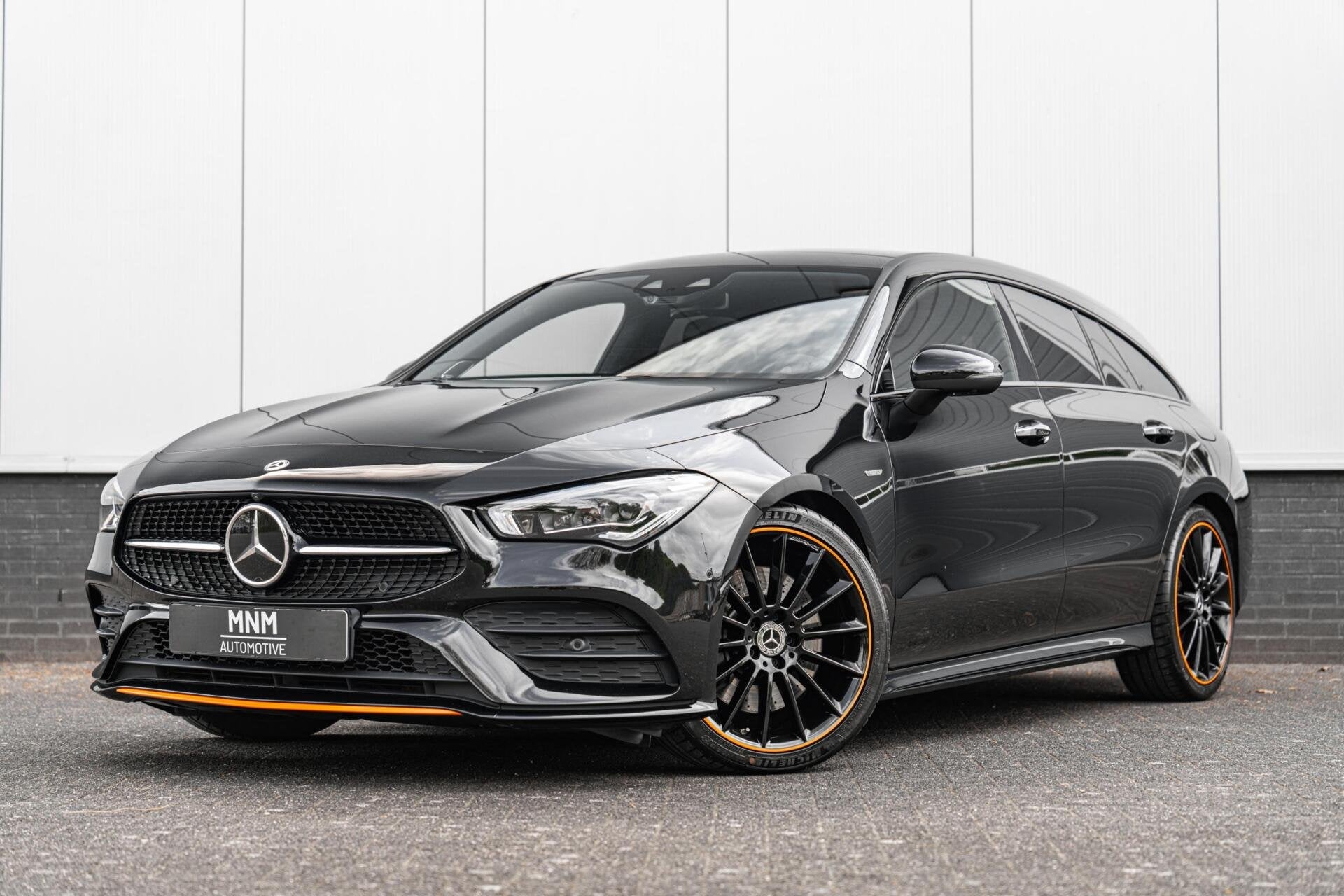 Mercedes CLA Shooting Brake 250 AMG Orange Edition|Pano|HUD|, CLA, Gebruikt, Zwart, Leder en Stof