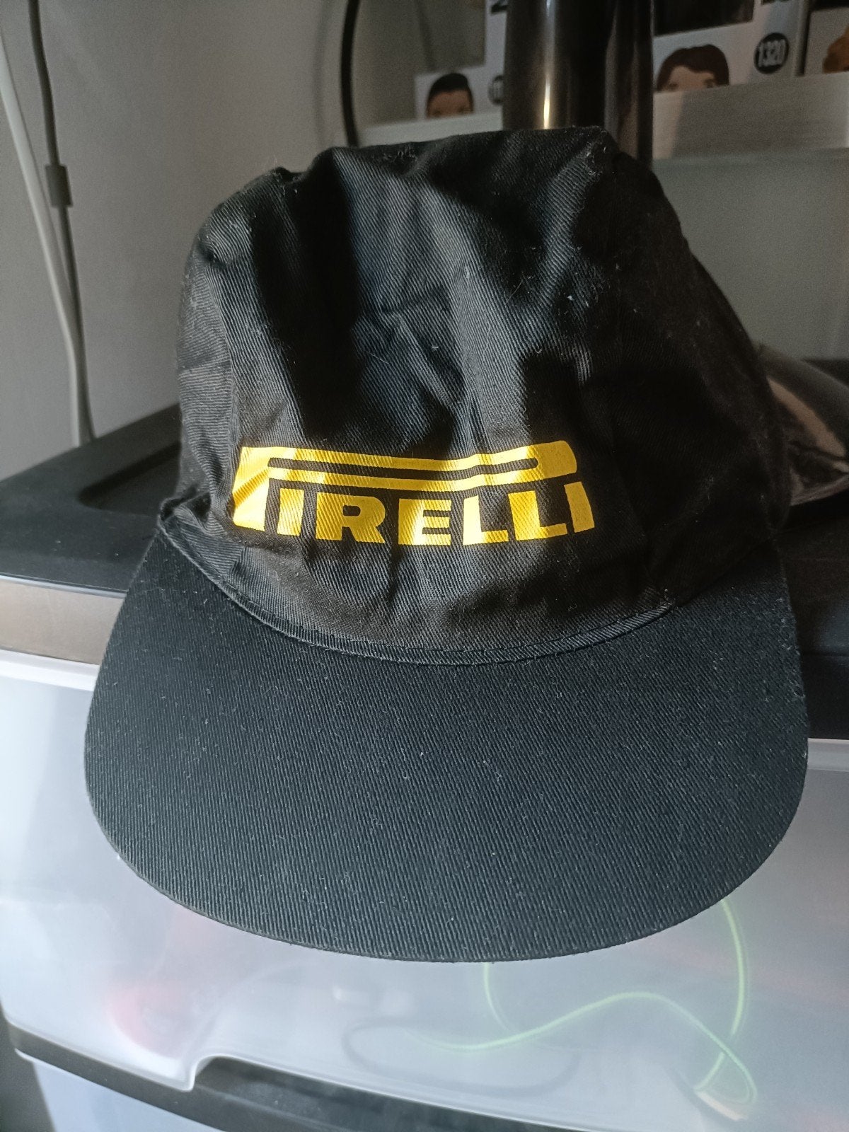 Pirelli petje - Zo goed als nieuw, Pirelli, One size fits all, Ophalen of Verzenden, Pet