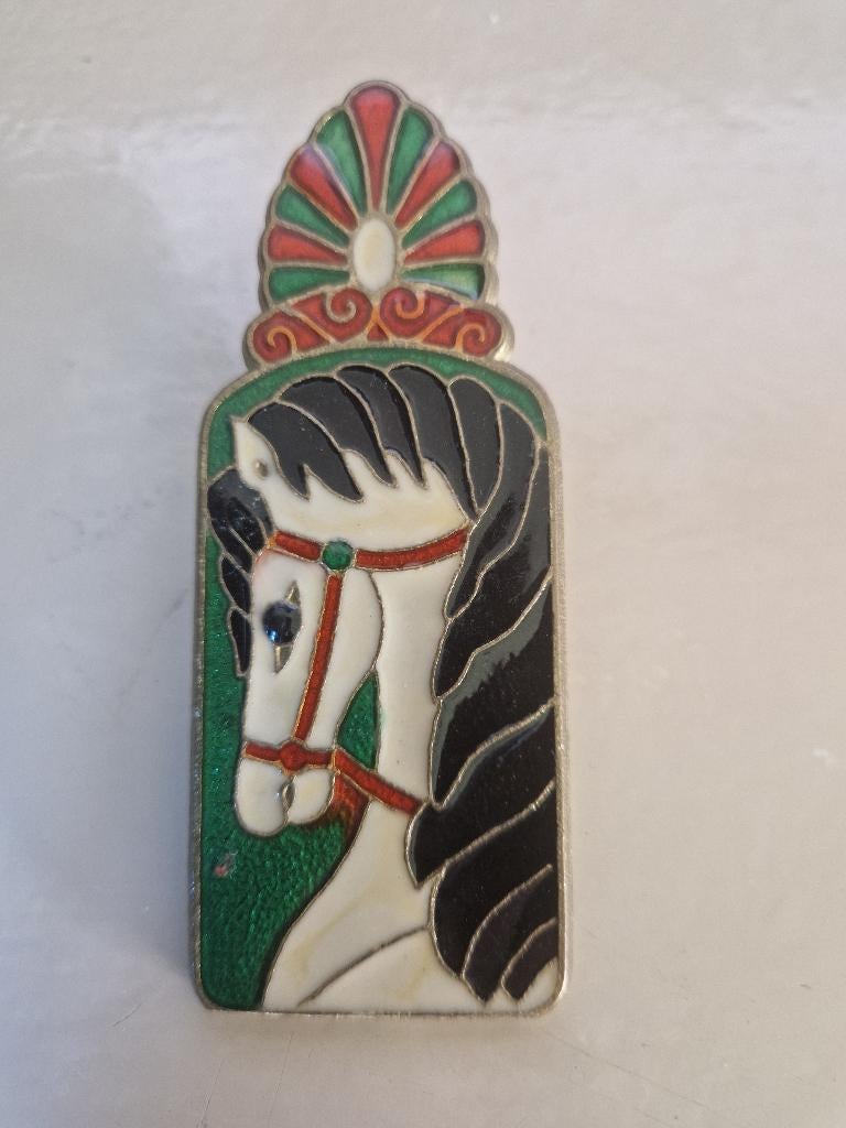 Vintage geëmailleerde paperclip met paard en bloemen., Antiek en Kunst, Ophalen of Verzenden