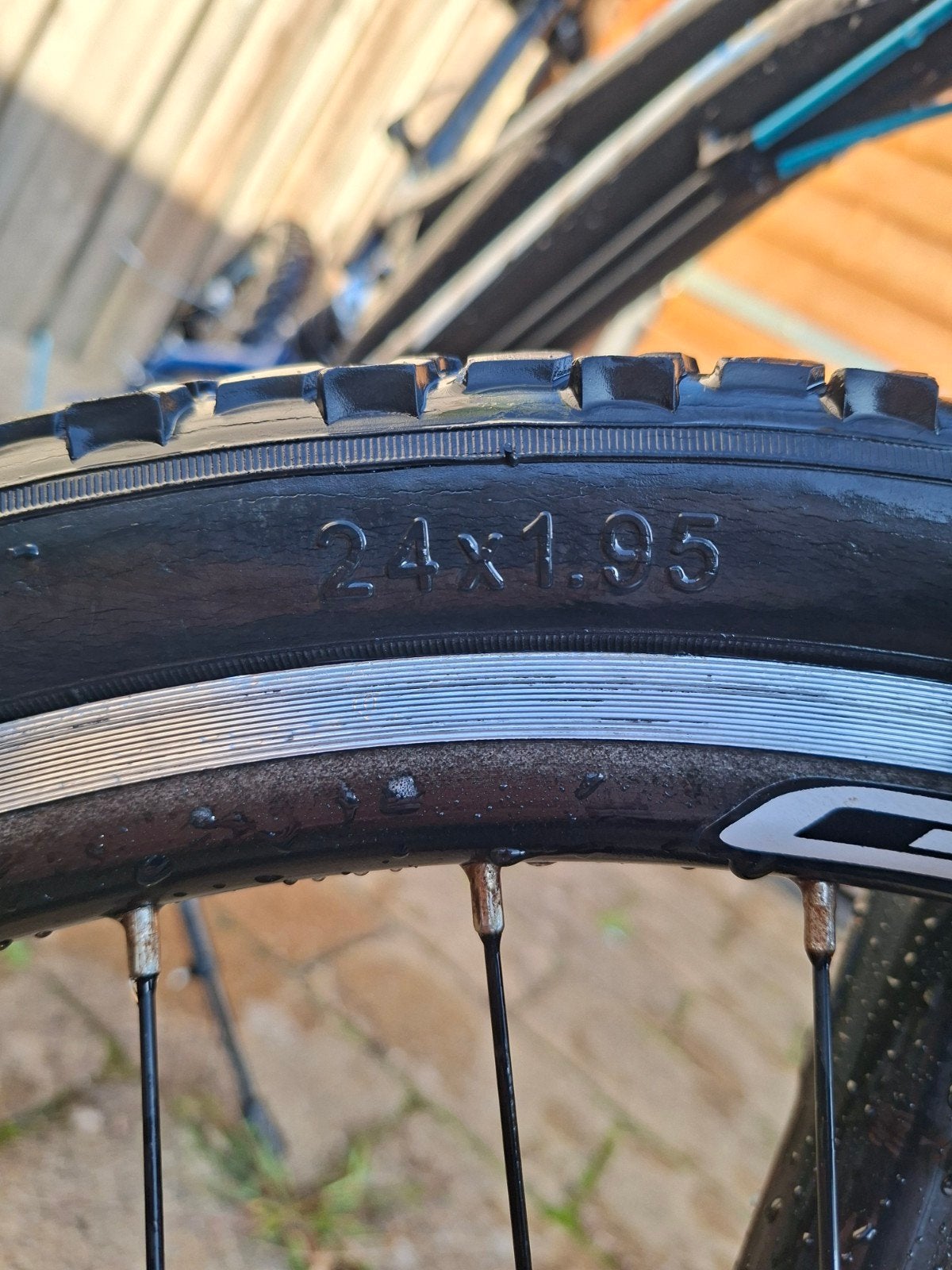 Foto 10 van Mountainbike 24 inch - Volledig geveerd