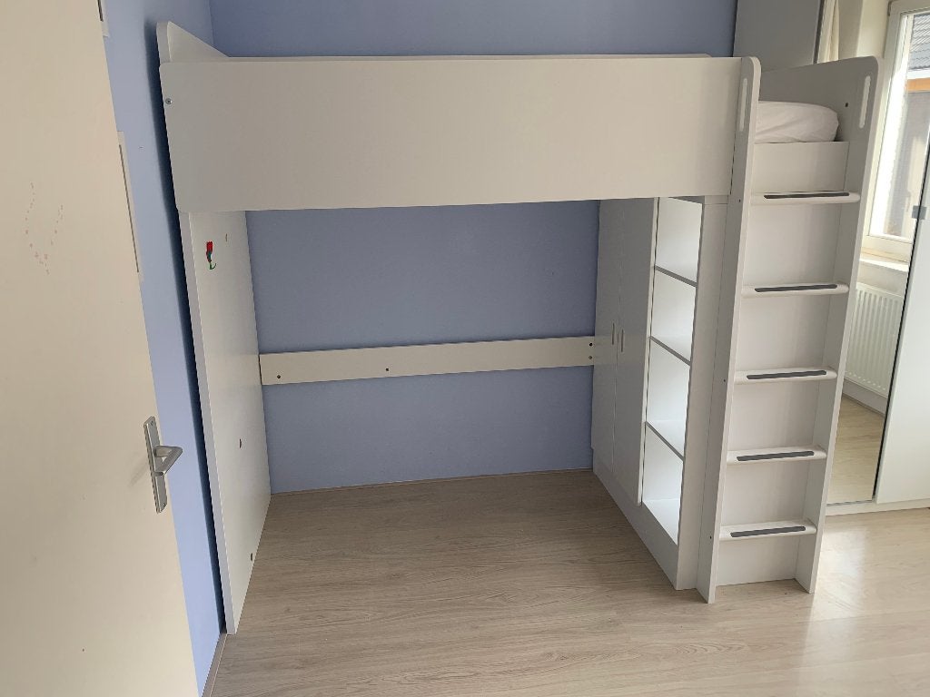 IKEA SMÅSTAD hoogslaper – compleet met bureau, kast en lades, Kinderen en Baby's, Kinderkamer | Stapelbedden en Hoogslapers, Ophalen