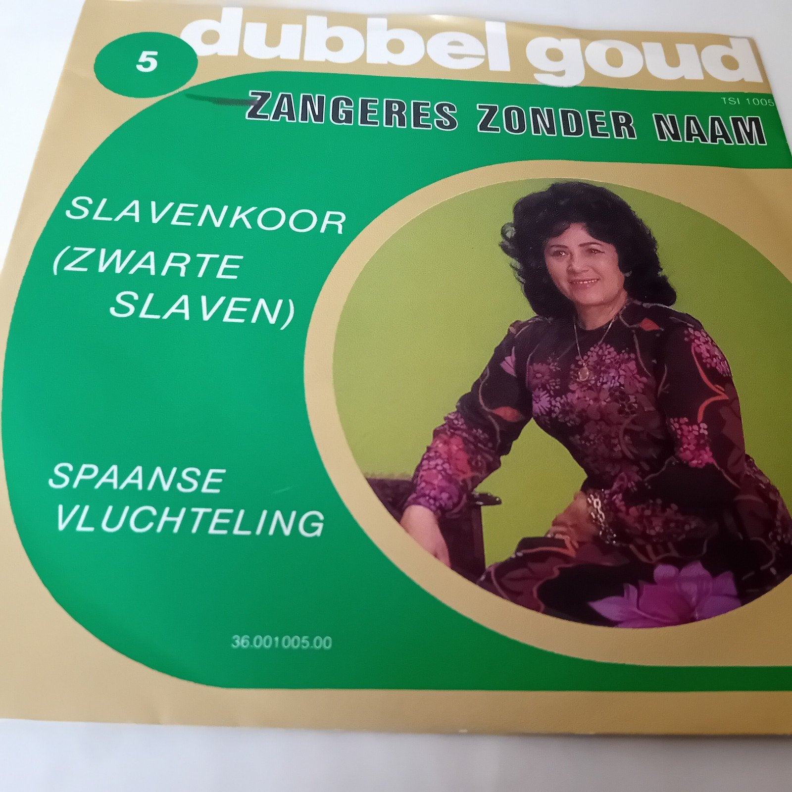 Single zangeres zonder naam zwarte slaven, Ophalen of Verzenden, Zo goed als nieuw, Overige formaten, Levenslied of Smartlap
