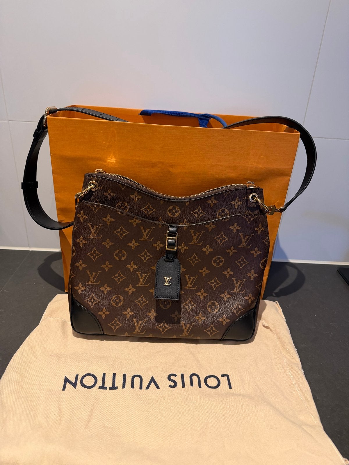 Louis Vuitton Odeon Zo goed als nieuw, Ophalen, Zo goed als nieuw, Bruin, Schoudertasje