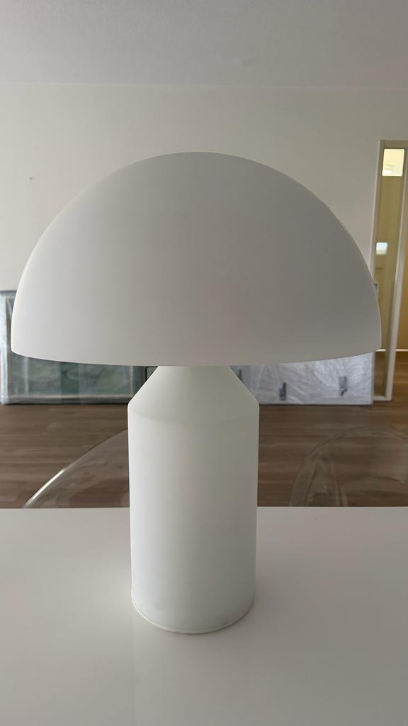 Oluce Atollo tafellamp wit - 70 cm, Ophalen, Zo goed als nieuw, Glas, 50 tot 75 cm