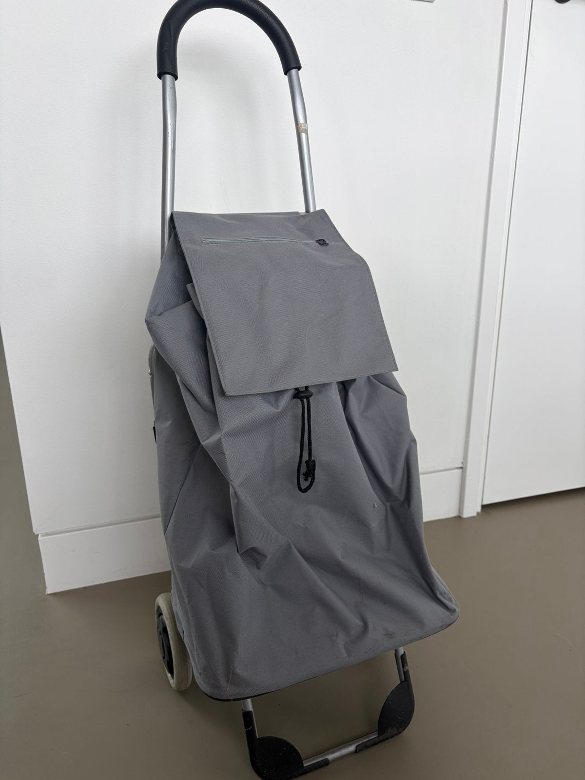 Boodschappen trolley, grijs, 40 tot 60 cm, Gebruikt, 20 tot 30 cm, 75 cm of meer