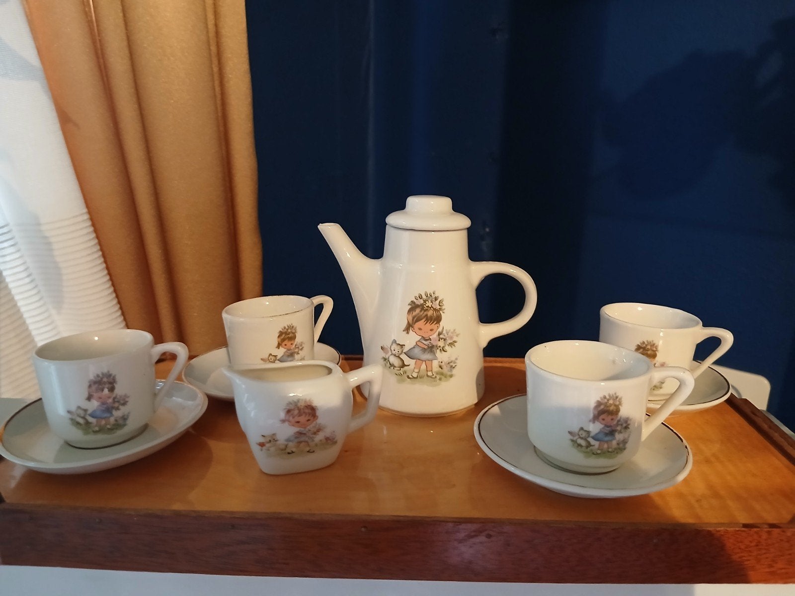 Vintage kinderserviesje met theepot en kopjes, Ophalen of Verzenden, Gebruikt