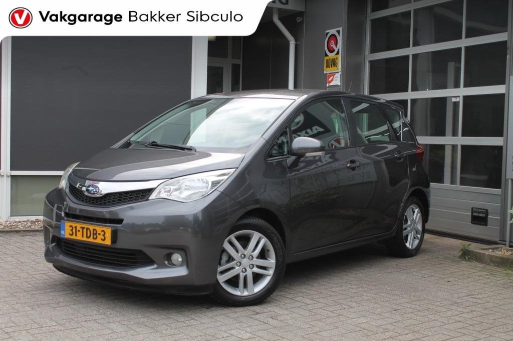 Subaru TREZIA 1.3 Luxury (TOYOTA VERSO S) IDEM AIRCO TREKHAA, Auto's, Voorwielaandrijving, Euro 5, Trezia, Met garantie (alle)