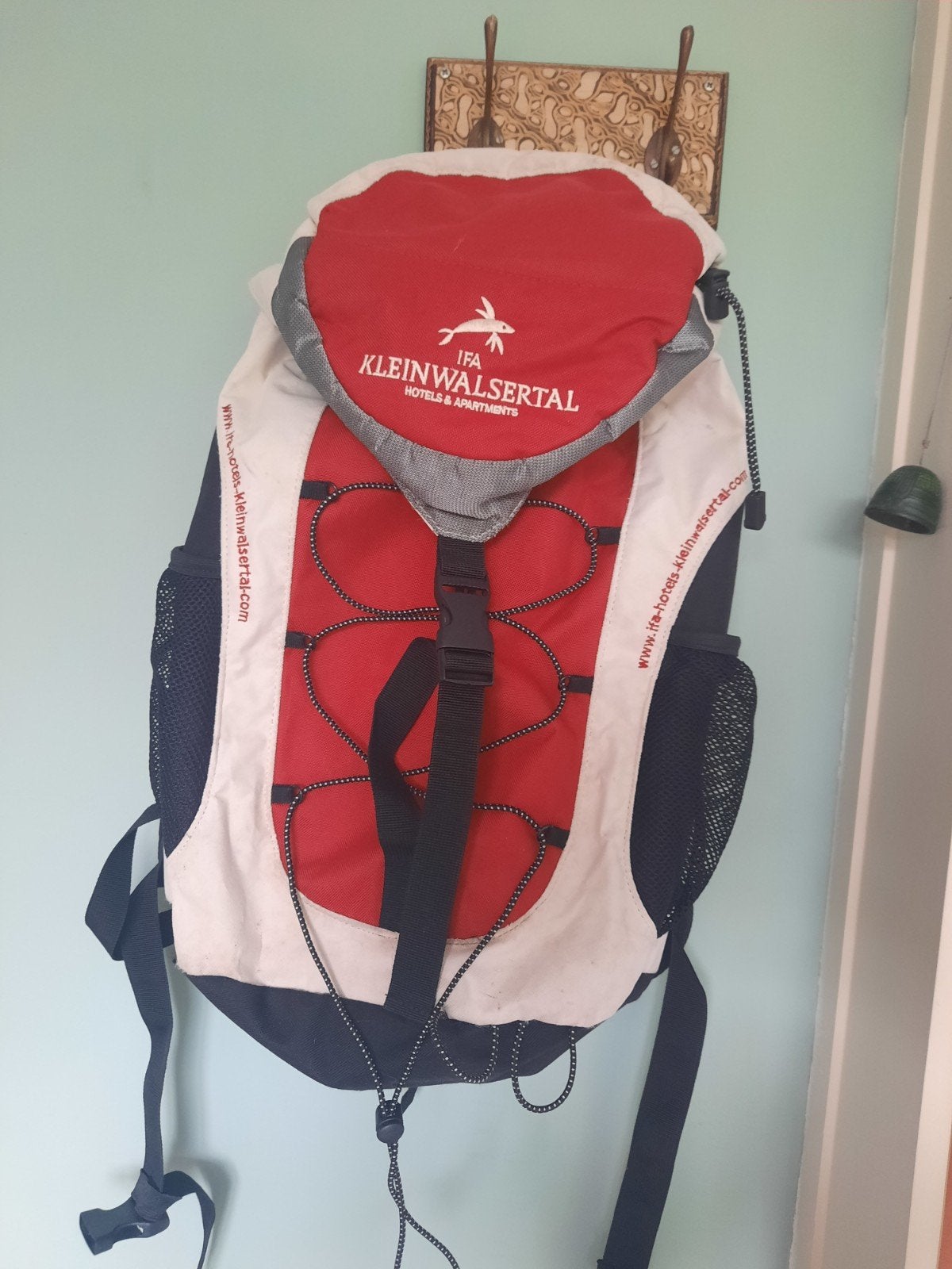 Rugzak,  Rood/Wit/Zwart, Gebruikt, 25 tot 40 cm, Ophalen of Verzenden, Trekking