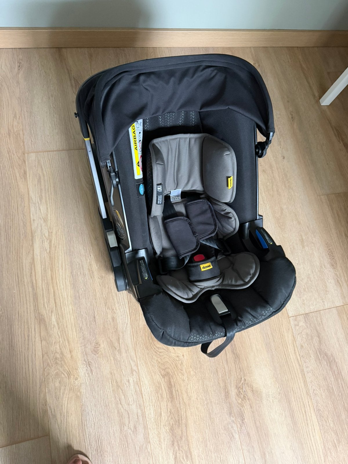 Doona autostoel en kinderwagen in 1. Ideaal voor onderweg, Ophalen, Zo goed als nieuw, Overige merken