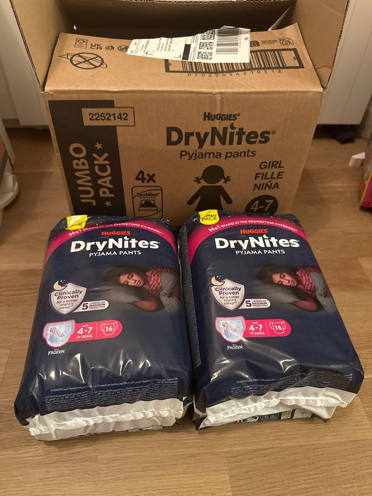 2 pakken DryNites pyjamabroekjes - Frozen (4-7 jaar), Ophalen of Verzenden, Nieuw