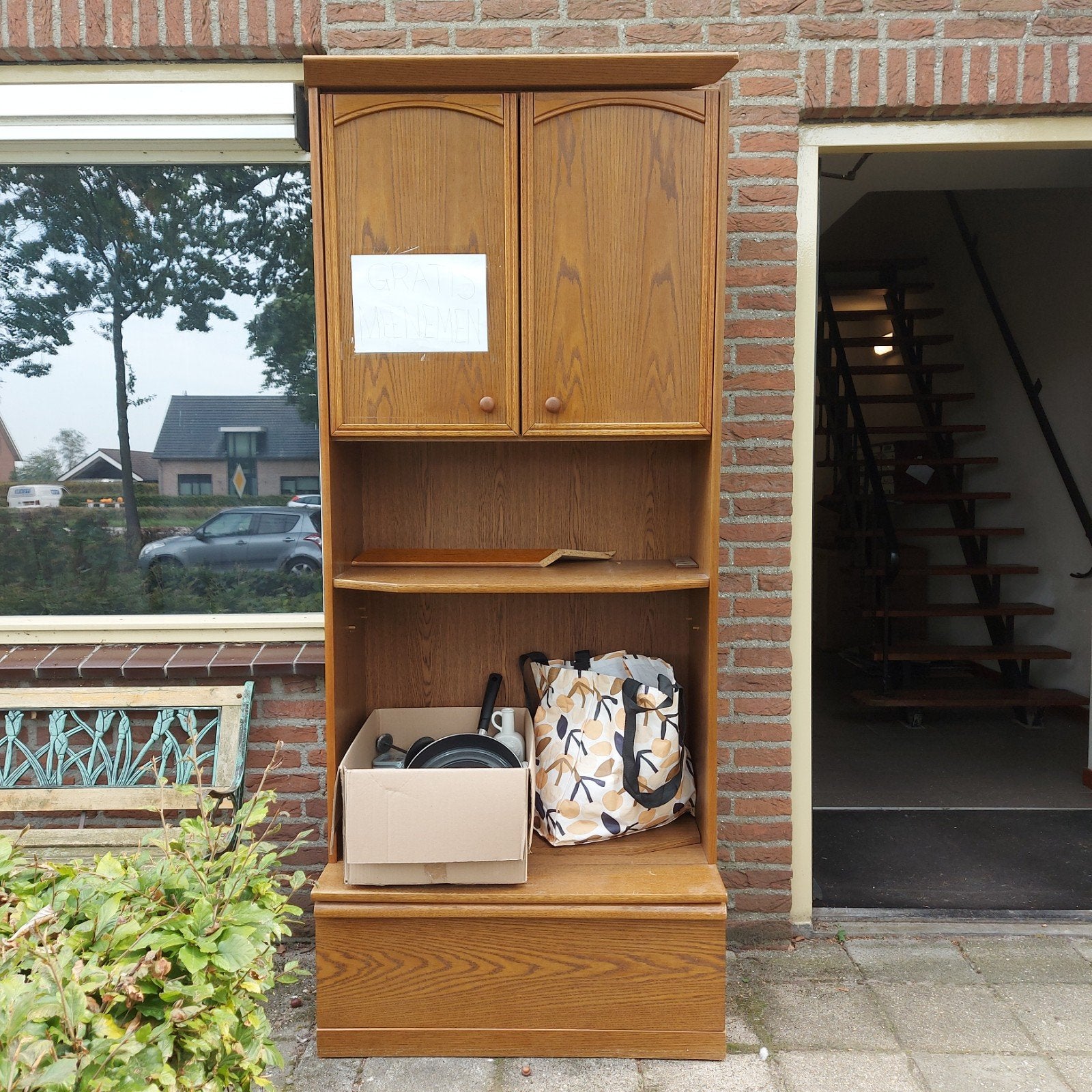 GRATIS: kast, huishouden, tafelkleden en lakens, Ophalen, Gebruikt