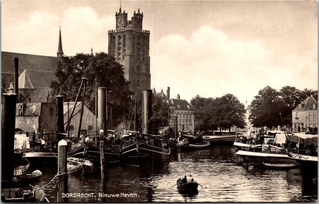 Dordrecht - 10 oude ansichtkaarten Nieuwe Haven met Kerk, Verzenden, 1940 tot 1960, Gelopen, Zuid-Holland