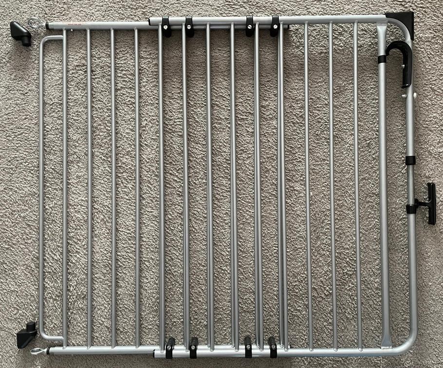 A3 baby & kids safety door zilverkleurig traphekje, Kinderen en Baby's, Traphekjes, Ophalen, Gebruikt, 100 tot 115 cm, Klemhekje