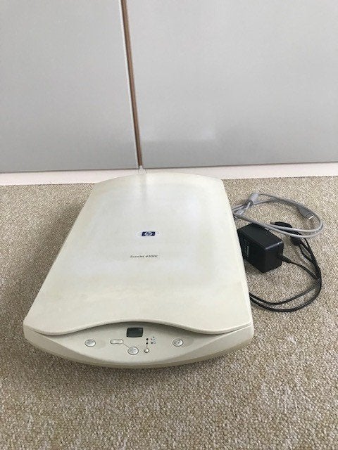 Scanner flatbed Scanjet 4300C met originele doos, Computers en Software, Ophalen of Verzenden, Zo goed als nieuw, HP, Windows