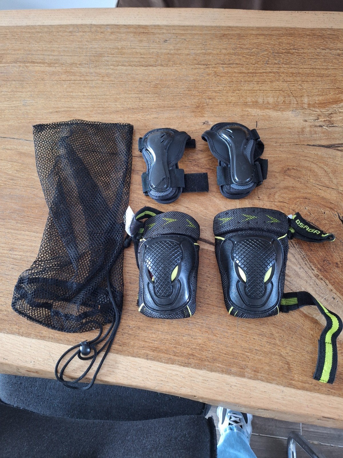 Beschermset voor inline skaten - knie- en polsbesc, Ophalen, Gebruikt, Bescherming