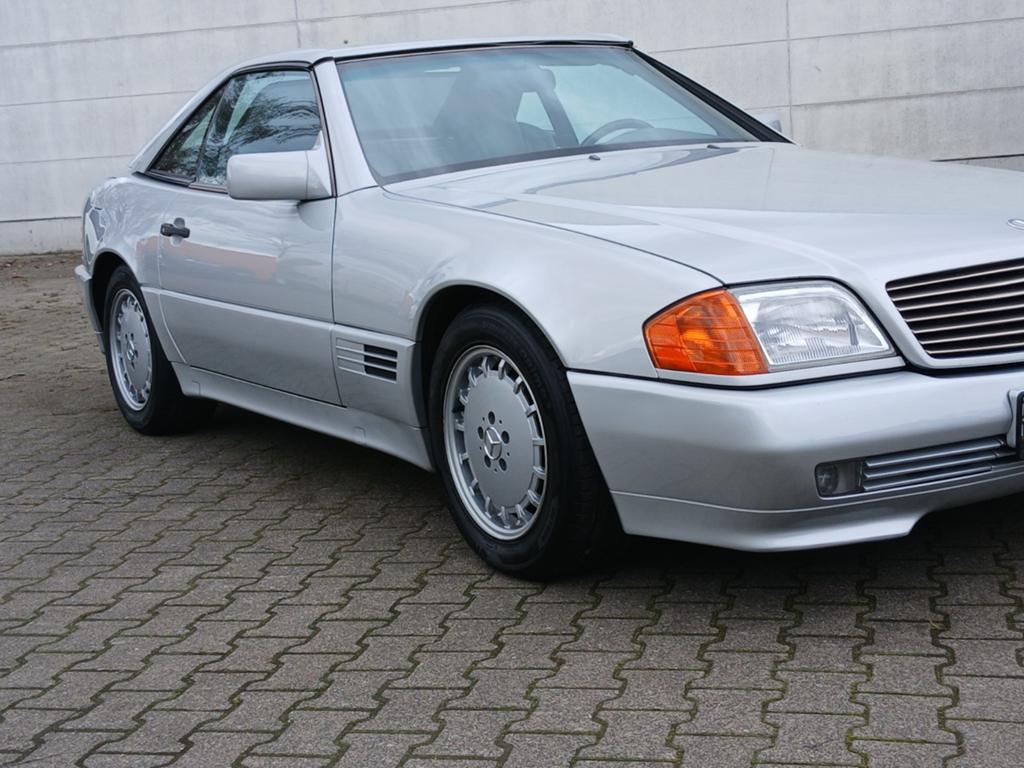 ORIGINELE MERCEDES SL300-24V AUTOMATIK 36 JAAR JONG €16750, Auto's, Automaat, Achterwielaandrijving, Cabriolet, Bedrijf
