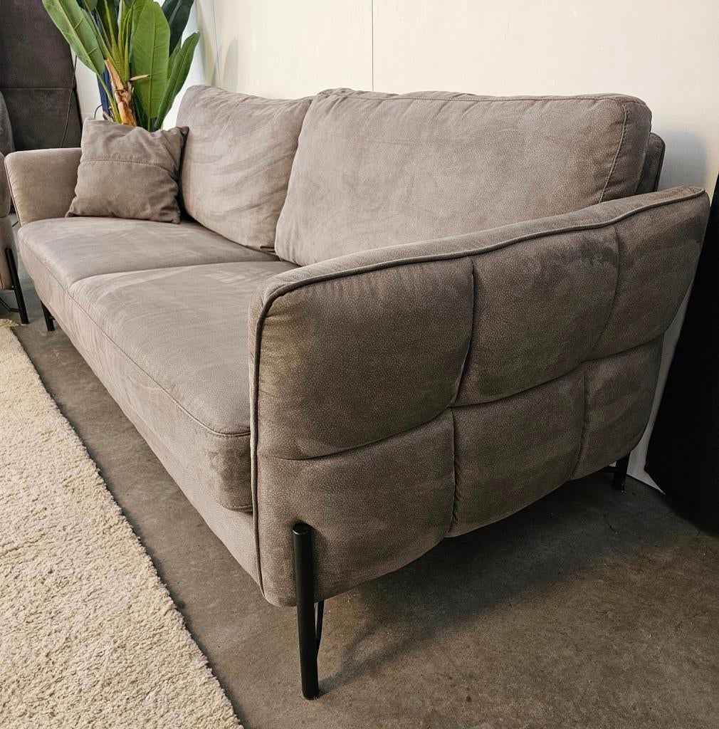 2,5 Zits Bank Velvet Taupe/Grijs - Gratis Bezorging, Tweepersoons, Ophalen of Verzenden, Stof, Nijhof Brothers Furniture