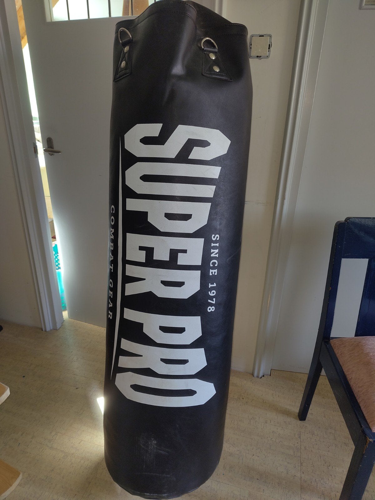 Super Pro Combat Gear kickbokszak - Zwart, Sport en Fitness, Vechtsporten en Zelfverdediging, Groter dan maat XL, Ophalen, Overige