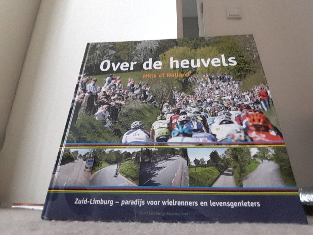 2 wielrenboeken, Ophalen, Zo goed als nieuw, Lopen en Fietsen