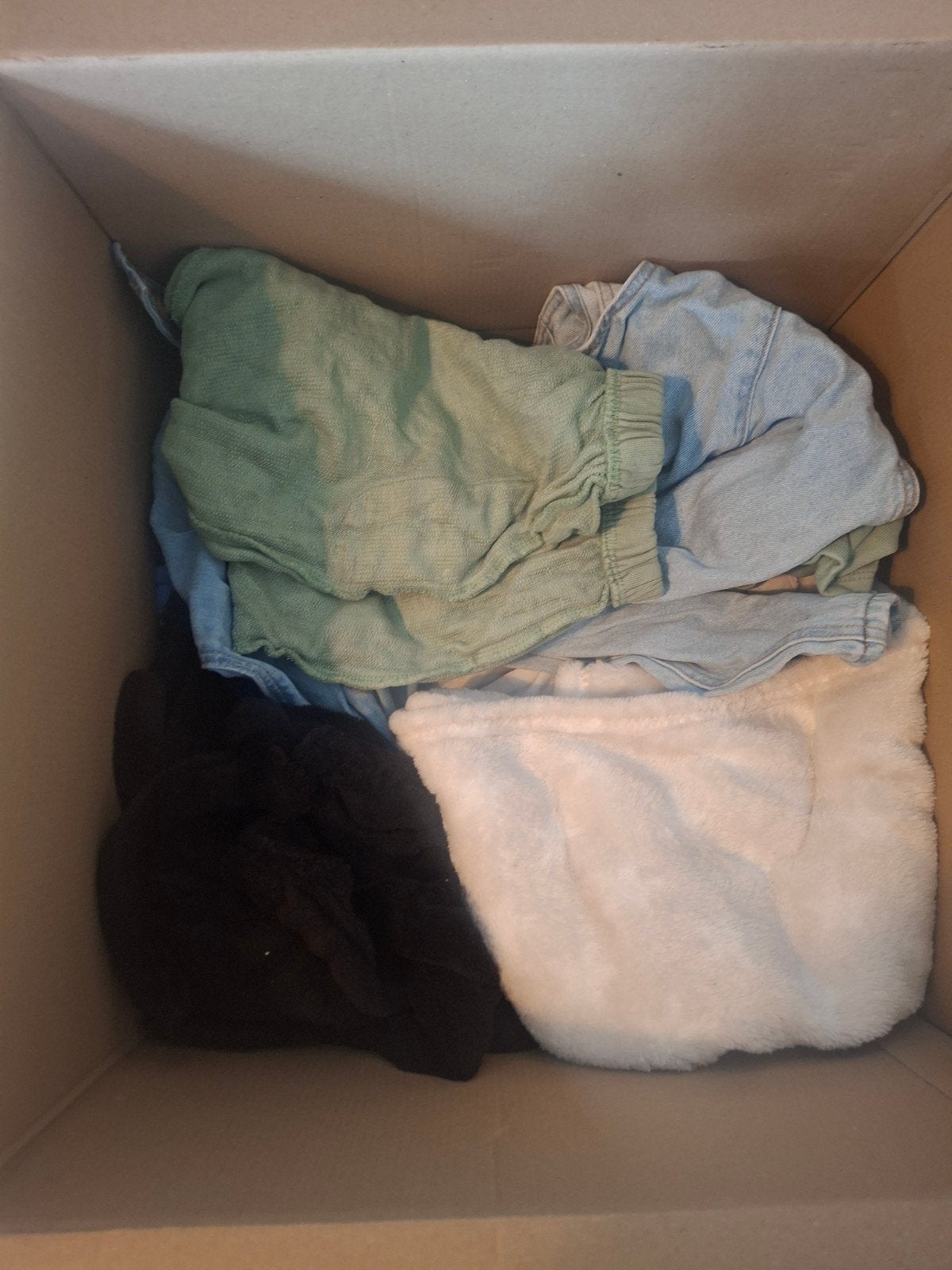 Doos vol kinderkleding maten 80, 86, 92 (jongen/unisex), Ophalen, Gebruikt, Maat 92