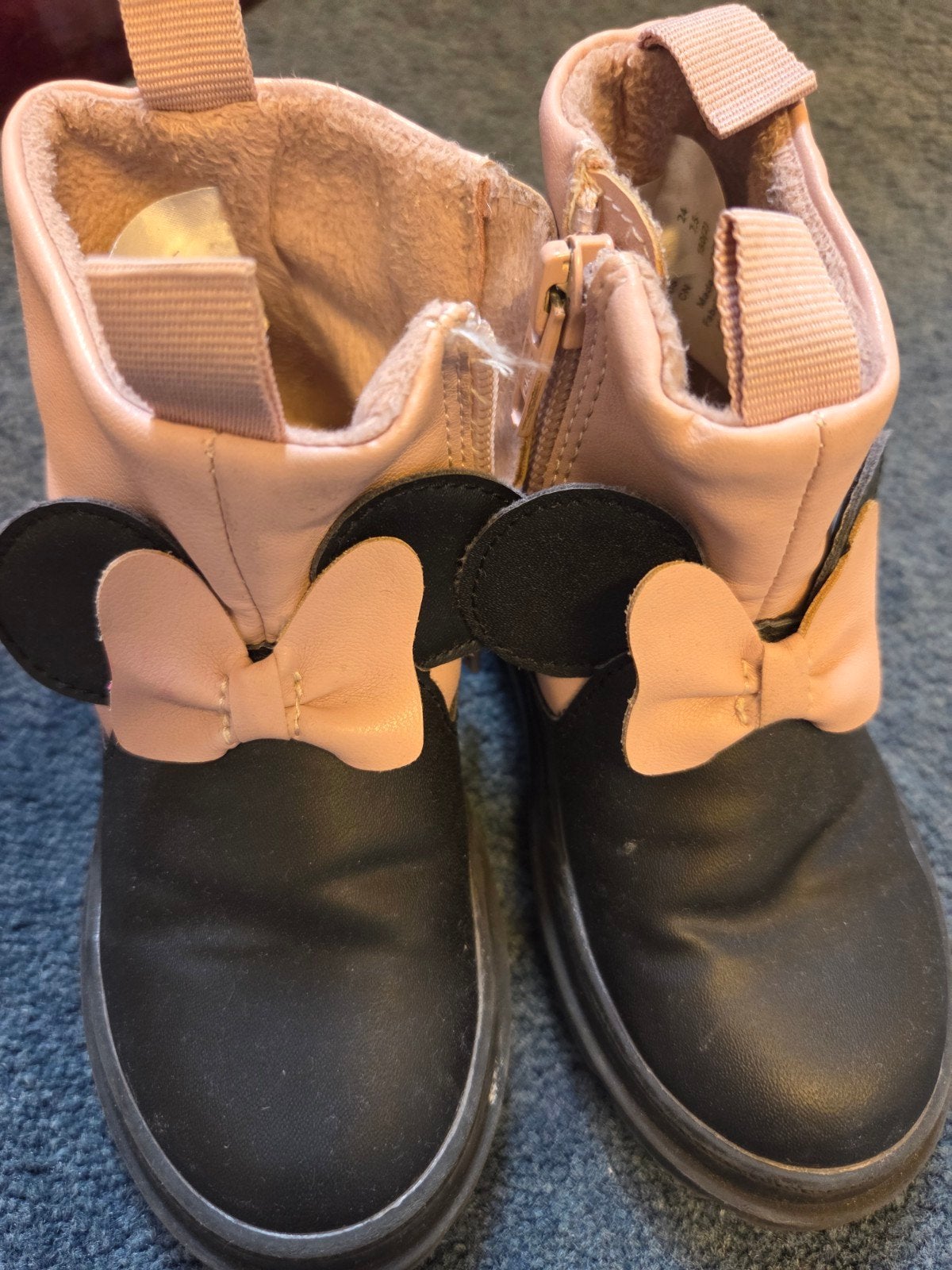 Minnie Mouse laarsjes maat 24 - voor spaarpot dochter, Gebruikt, Meisje, Minnie Mouse, Ophalen of Verzenden