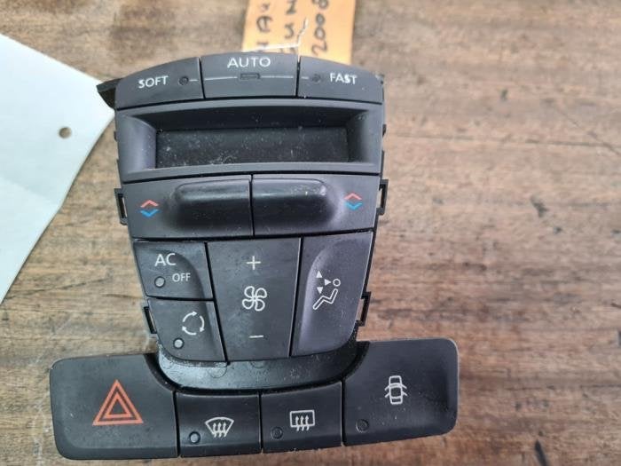 Kachel Bedieningspaneel van een Renault Laguna, Gebruikt, -, Renault, -