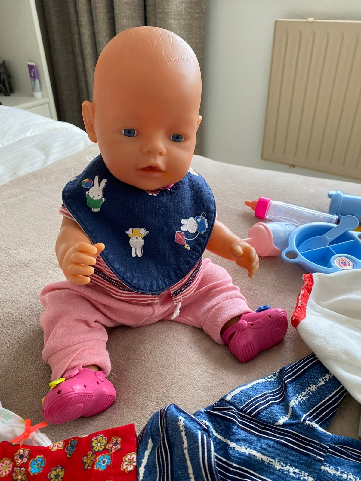 Babyborn pop ( 43 cm) zoekt lief moedertje, Ophalen, Zo goed als nieuw, Babypop